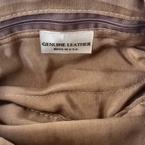 Vintage Pink Embossed Reptile Leather Bag - Picture 7 of 7